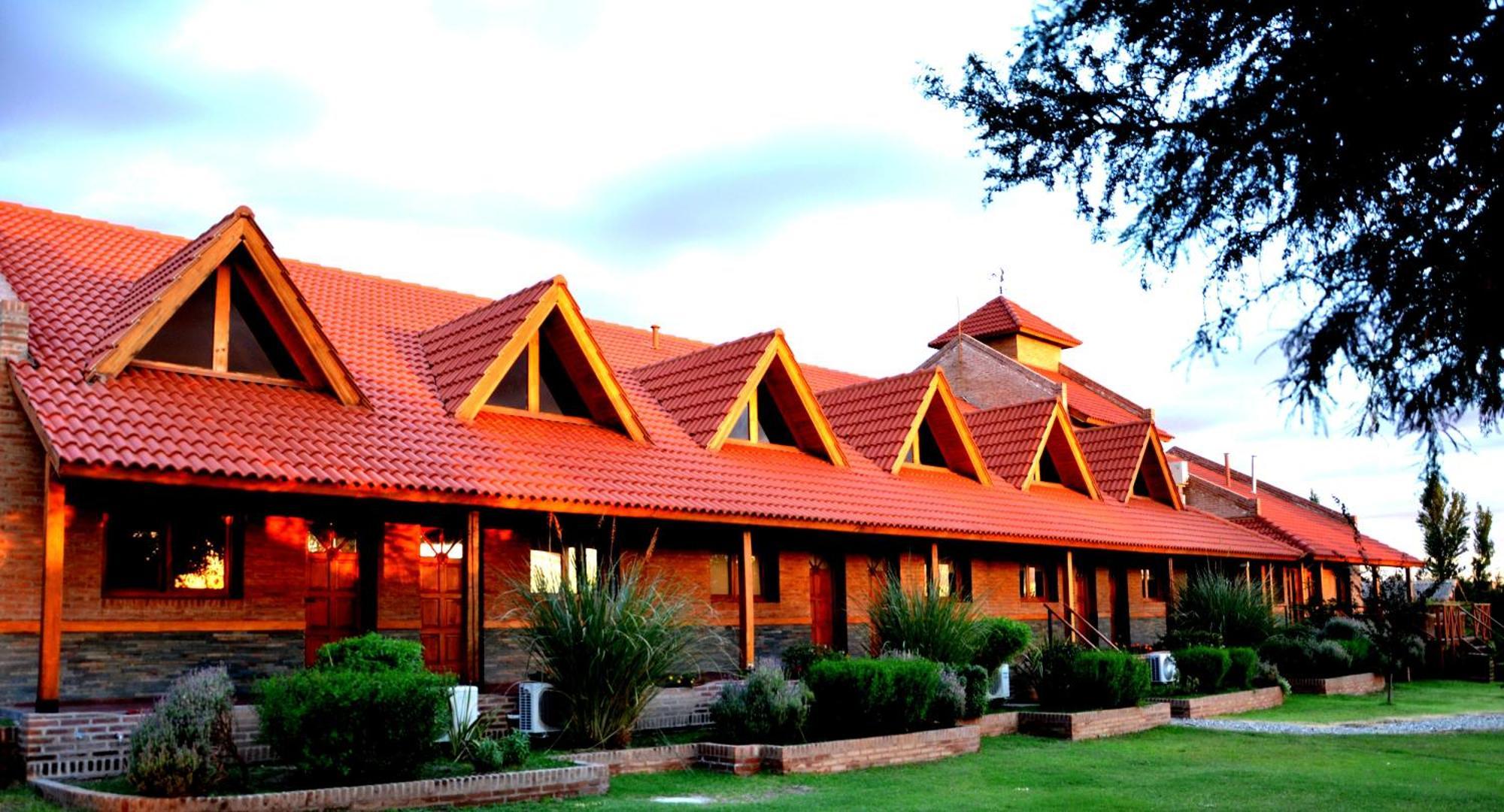 Lauquen Pilmaiquen Y Spa Villa de Merlo Bagian luar foto