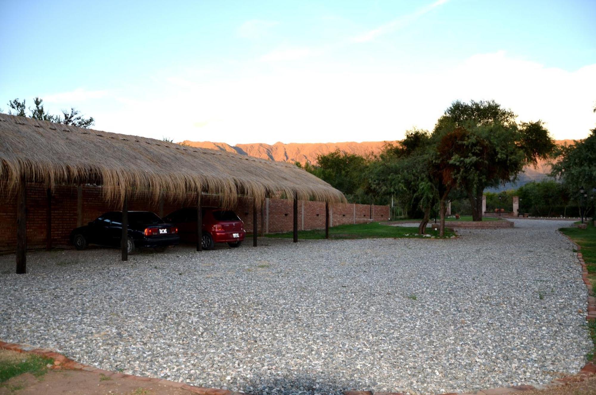 Lauquen Pilmaiquen Y Spa Villa de Merlo Bagian luar foto