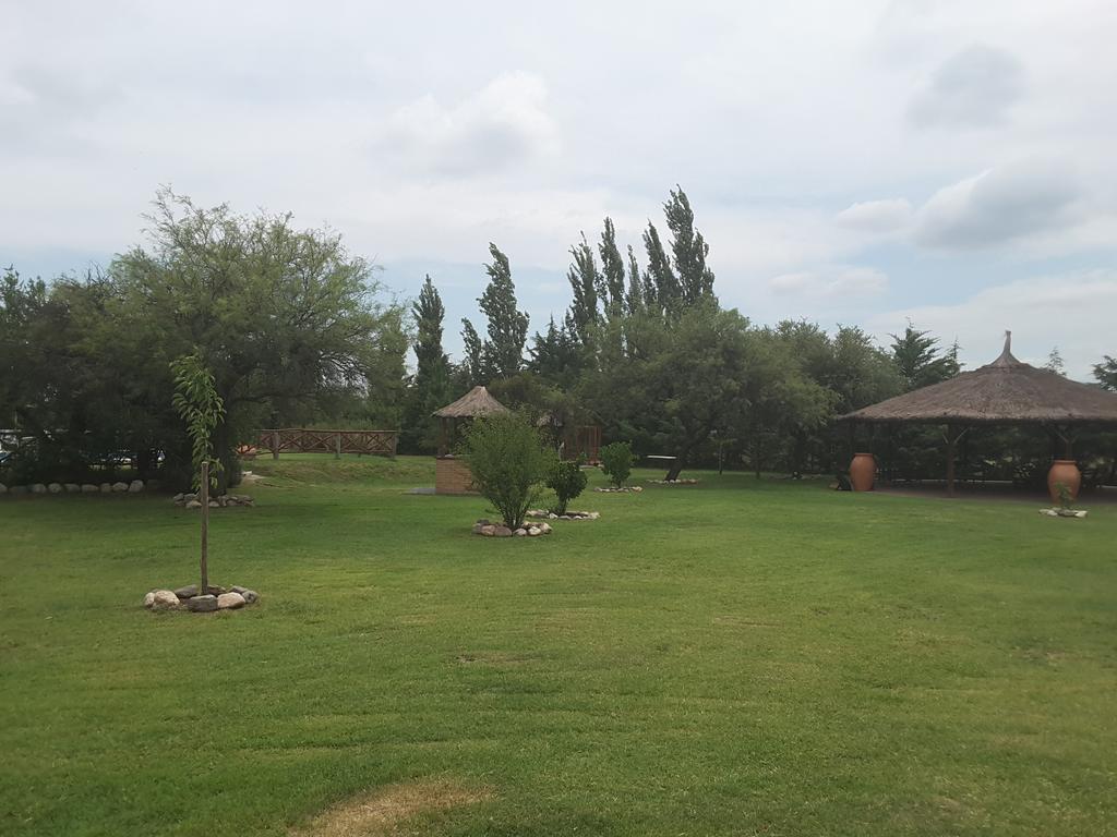 Lauquen Pilmaiquen Y Spa Villa de Merlo Bagian luar foto