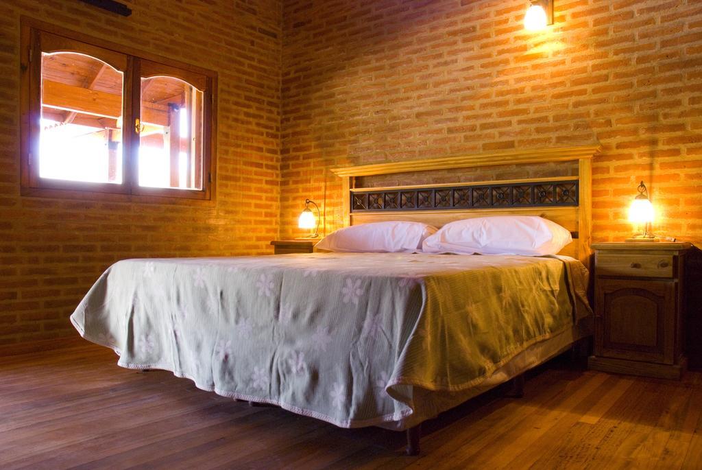 Lauquen Pilmaiquen Y Spa Villa de Merlo Bagian luar foto