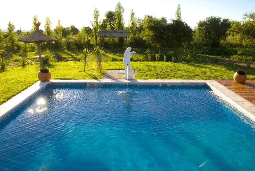 Lauquen Pilmaiquen Y Spa Villa de Merlo Bagian luar foto