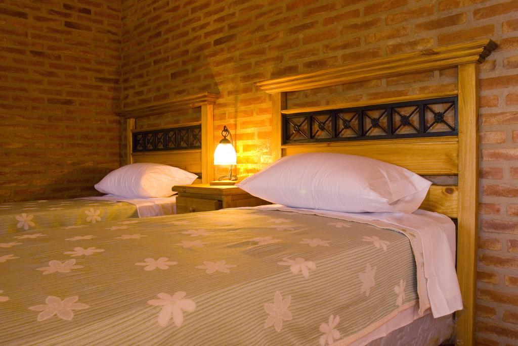 Lauquen Pilmaiquen Y Spa Villa de Merlo Bagian luar foto